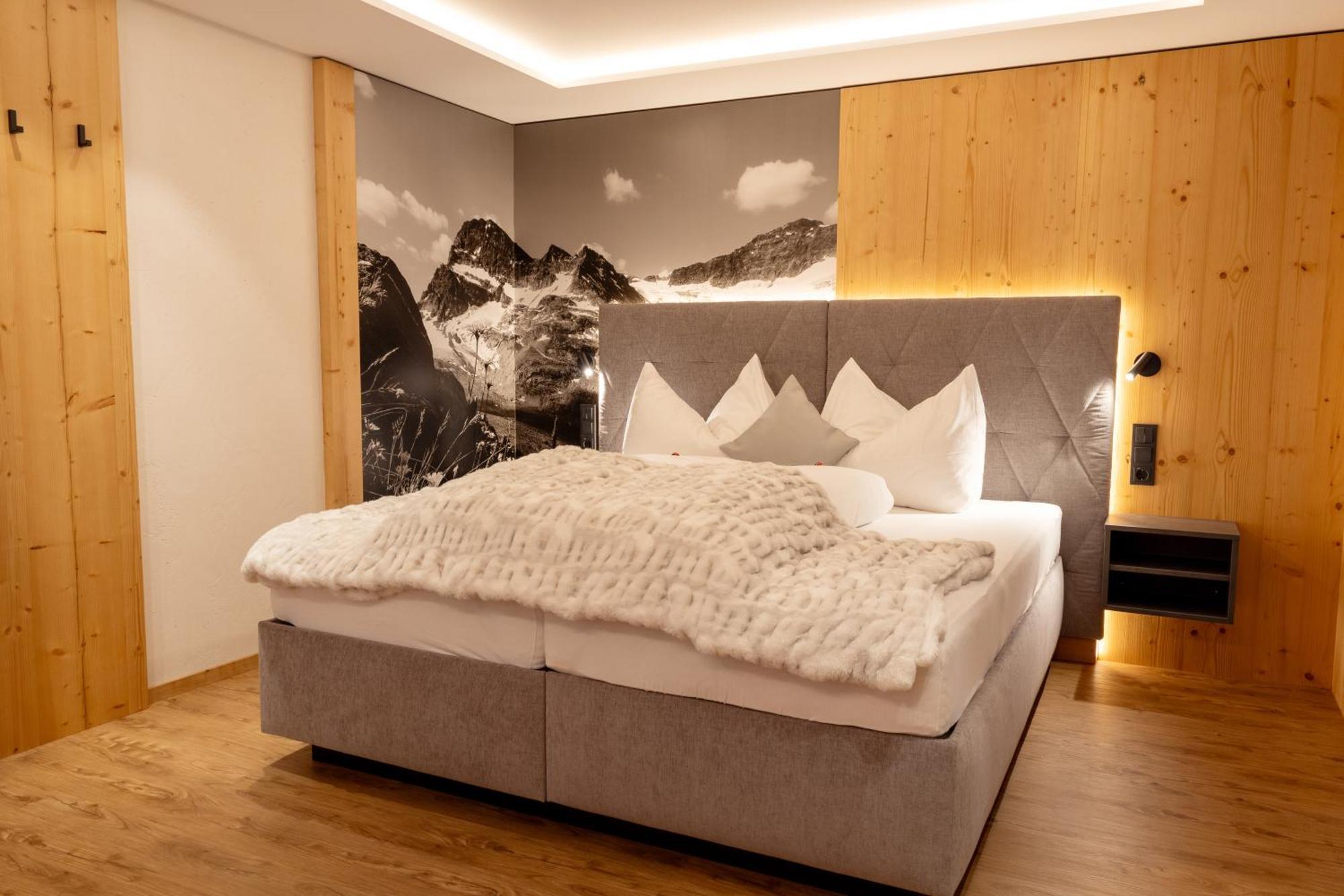 Eggerstueberl Hotel Ischgl Exterior photo