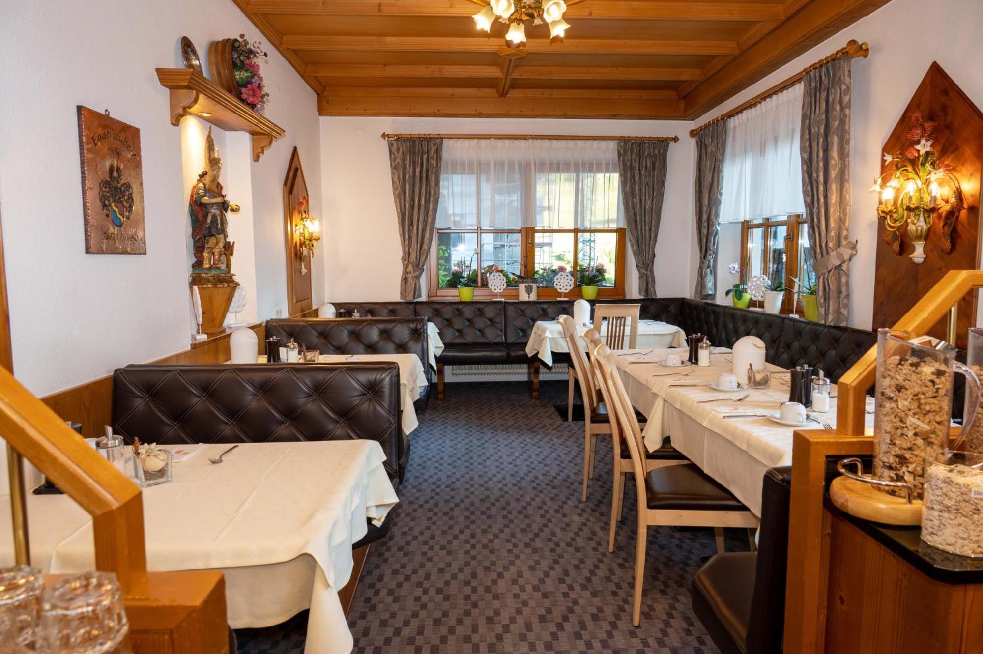 Eggerstueberl Hotel Ischgl Exterior photo